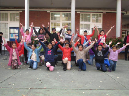墨尔本中华民族学校学生举行2015年母亲节活动 墨尔本中华民族学校学生举行2015年母亲节活动