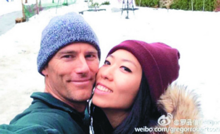 罗品信(左)和曲婉婷在网络大方晒恩爱。(取材自微博 罗品信(左)和曲婉婷在网络大方晒恩爱。(取材自微博