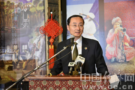 孙卫东大使为“庆祝中巴建交65周年博览会”开幕式致辞(梁桐 摄) 孙卫东大使为“庆祝中巴建交65周年博览会”开幕式致辞(梁桐 摄)