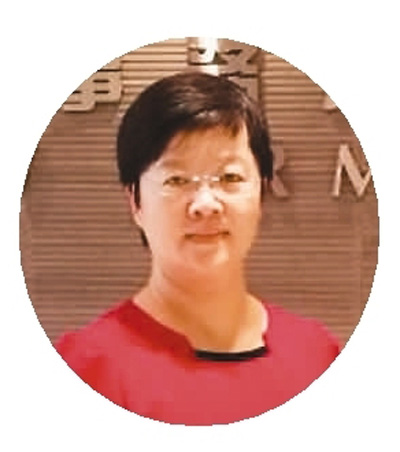 刘兴燕: 2007年毕业于美国芝加哥肯特法学院。2015年至今,清华大学经管学院EMBA工商管理硕士在读。现任欧美同学会理事、欧美同学会留美分会副会长、北京市律师协会外事委副秘书长、北京市团委创业办公室创业导师。 刘兴燕: 2007年毕业于美国芝加哥肯特法学院。2015年至今,清华大学经管学院EMBA工商管理硕士在读。现任欧美同学会理事、欧美同学会留美分会副会长、北京市律师协会外事委副秘书长、北京市团委创业办公室创业导师。