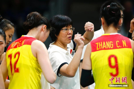 当地时间8月20日，2016里约奥运女排迎来决赛，中国队对阵塞尔维亚队。<a target='_blank' href='http://www.chinanews.com/' >中新网</a>记者 富田 摄
