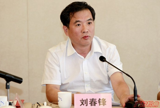 北京市侨办主任刘春锋介绍北京侨务工作情况。