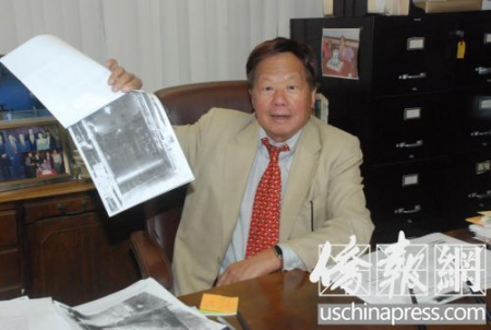 李兆祥指出，华裔商家要遵守法律，避免违反保障残障人士法律。（侨报记者吴卓明摄）