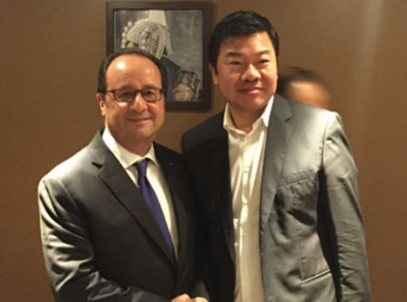 奥朗德与刘若进探讨中国投资进入法国的问题。（法国《欧洲时报》 /孔帆 摄）