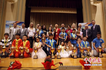 2016年5月30日，“中华杯”汉语才艺大赛颁奖礼在雅典举行。（希腊《中希时报》资料图）