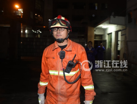救出小女孩的消防员孙静。浙江日报记者/胡元勇 通讯员/余根玲 摄