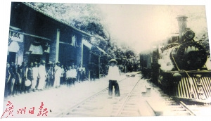 火车经过台山大江镇车站