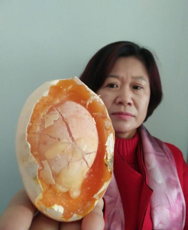 相似案例:新疆焉耆县发现的巨型蛋中蛋 相似案例:新疆焉耆县发现的巨型蛋中蛋