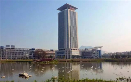 厦门校区白鹭湖 厦门校区白鹭湖