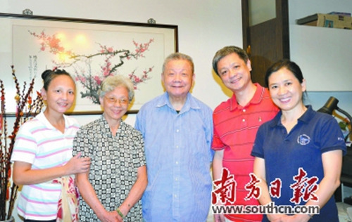 翁莉娟家里有五个“暨南人”。 翁莉娟家里有五个“暨南人”。