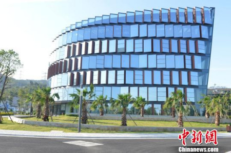 由世界知名公司麦肯锡主持规划的晋江“三创园”科技创新孵化器。 赖燕兰 摄 由世界知名公司麦肯锡主持规划的晋江“三创园”科技创新孵化器。 赖燕兰 摄
