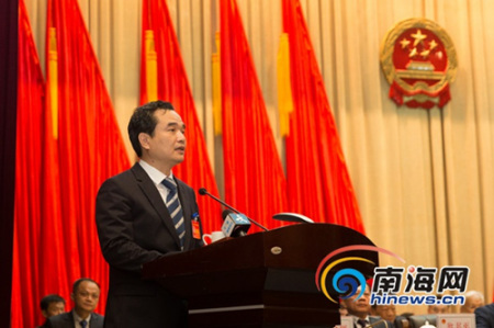 文昌市人民政府市长王晓桥在会议上发言。南海网记者陈望摄 文昌市人民政府市长王晓桥在会议上发言。南海网记者陈望摄
