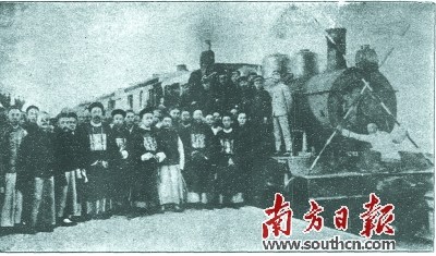 在1909年11月的《远东经济评论》，记录了1906年潮汕铁路通车运营，这也是所能见到最早的潮汕铁路图片。丁铨 供图