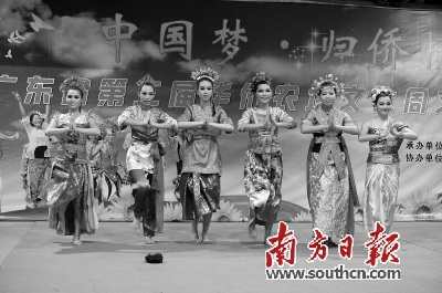 “中国梦·归侨情”文艺演出在惠州潼湖华侨农场举行，“华侨农场文化活动周”成为侨场群众喜闻乐见的文化形式。