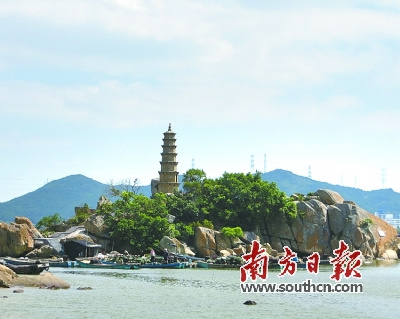柘林港古代灯塔。 余献民 摄 柘林港古代灯塔。 余献民 摄