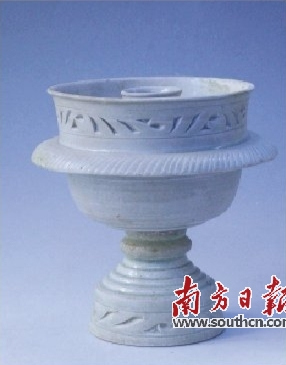 宋代潮州窑雕刻纹炉。 宋代潮州窑雕刻纹炉。