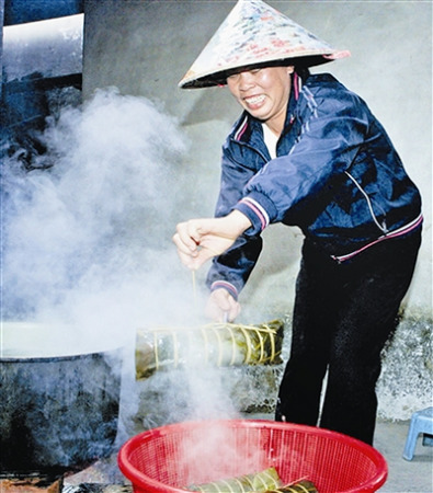 长角粽出锅。 长角粽出锅。