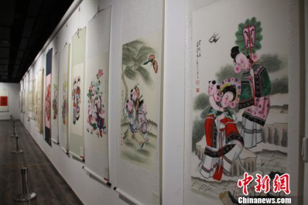 山东高密扑灰年画,作者吕臻立。 曾洁 摄 山东高密扑灰年画,作者吕臻立。 曾洁 摄