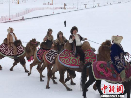 阿勒泰有“人类滑雪最早起源地”、“中国最美雪乡”之称。　贾乐乐 摄