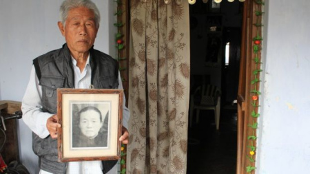 王琪在陕西省出生，家有四位兄弟两位姐妹。他的母亲在2006年离世。