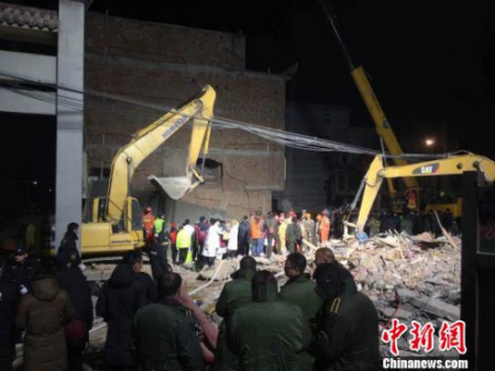 浙江文成民房坍塌现场。 李婷婷 摄 浙江文成民房坍塌现场。 李婷婷 摄