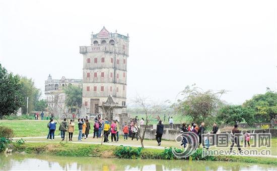 恩平花海欢乐世界人气旺。 恩平花海欢乐世界人气旺。