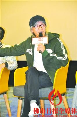 周星驰自称他的电影作品受香港粤语长片影响。 周星驰自称他的电影作品受香港粤语长片影响。