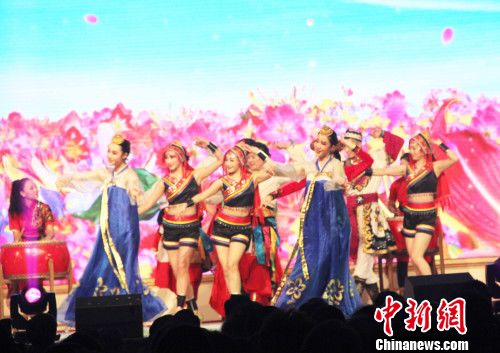 舞蹈《争奇斗艳》。林永传 摄 舞蹈《争奇斗艳》。林永传 摄