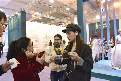 网红齐上阵。 金鱼 摄 网红齐上阵。 金鱼 摄
