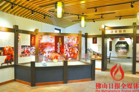 在芦苞镇独树岗村的村史馆，设有历代乡贤事迹展。