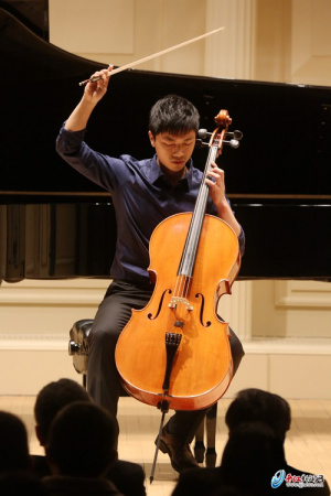 福建晋江90后大提琴演奏家登上世界顶级音乐