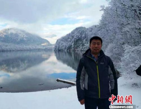 李建平在德国“求学”时留影。受访者提供 李建平在德国“求学”时留影。受访者提供
