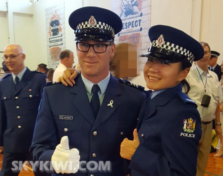 没有太多的豪言壮语,张小宁填写了报考新西兰警察的表格.