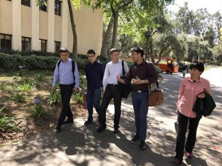 美加出访团抵达加州理工学院。(图片来源：南京侨商会)