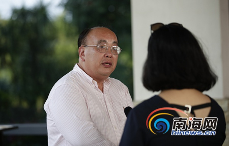 林汉生教授的学生林师雄接受南海网记者采访。南海网记者 刘洋 摄