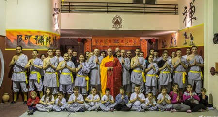释延向和学生们的大合影 摄于希腊少林寺