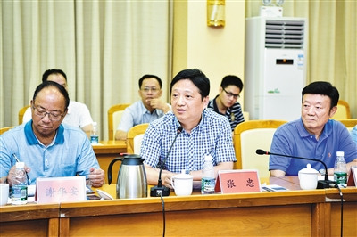 张忠 张忠