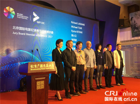 第七届北京国际电影节纪录片单元开幕式。 第七届北京国际电影节纪录片单元开幕式。