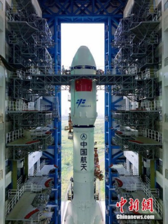 公开报道显示,天舟一号采用两舱构型,由货物舱和推进舱组成,全长10