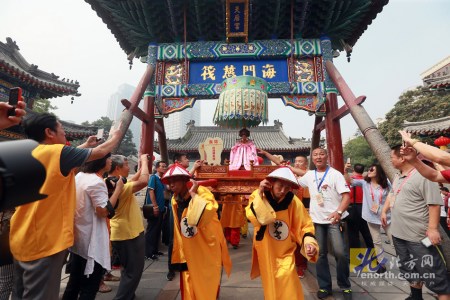 妈祖文化旅游节开幕 皇会踩街隆重举行