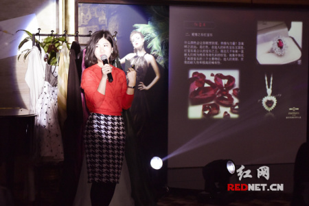 海归张西贝和她的彩度珠宝,她的创业梦想是颠覆传统珠宝购买模式。 海归张西贝和她的彩度珠宝,她的创业梦想是颠覆传统珠宝购买模式。