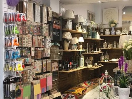 西班牙华人百元店(西班牙《欧华报》) 西班牙华人百元店(西班牙《欧华报》)