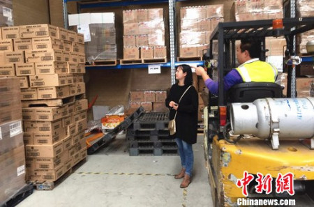 一名华人代购者在澳大利亚囤货的仓库。（图片来源：中国新闻网）