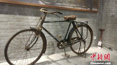 图为70年代的自行车。林士杰 摄