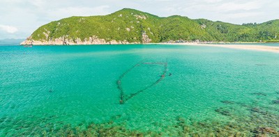 大洲岛的清澈海域。 谢 墨摄 大洲岛的清澈海域。 谢 墨摄