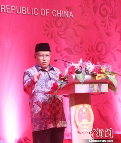 图为印尼最大穆斯林组织——伊斯兰教士联合会(简称伊联)总主席赛义德出席招待会并致辞。　林永传 摄