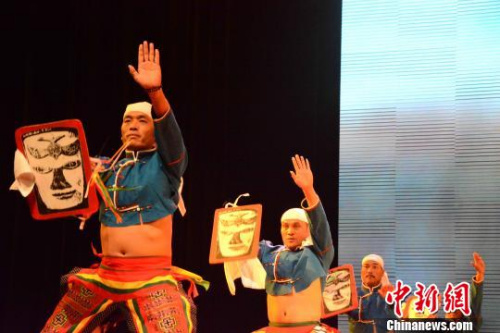 图为金门县台湾(原住民)协进会舞蹈队。 张金川 摄 图为金门县台湾(原住民)协进会舞蹈队。 张金川 摄