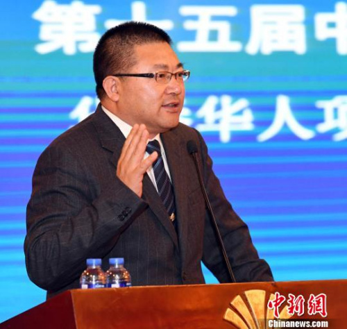 国务院侨办经济科技司副司长夏付东出席华侨华人项目成果(泉州)专场对接会并致辞。 记者刘可耕 摄 国务院侨办经济科技司副司长夏付东出席华侨华人项目成果(泉州)专场对接会并致辞。 记者刘可耕 摄