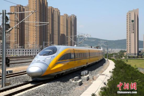 5月16日,宝兰高铁陕西段联调联试正式启动,标志着宝兰高铁进入开通倒计时。<a target='_blank' href='http://www.chinanews.com/'>中新社</a>记者 张远 摄 5月16日,宝兰高铁陕西段联调联试正式启动,标志着宝兰高铁进入开通倒计时。<a target='_blank' href='http://www.chinanews.com/'>中新社</a>记者 张远 摄