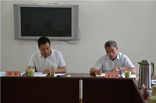 顾元周主任介绍夏令营活动背景及意义 顾元周主任介绍夏令营活动背景及意义